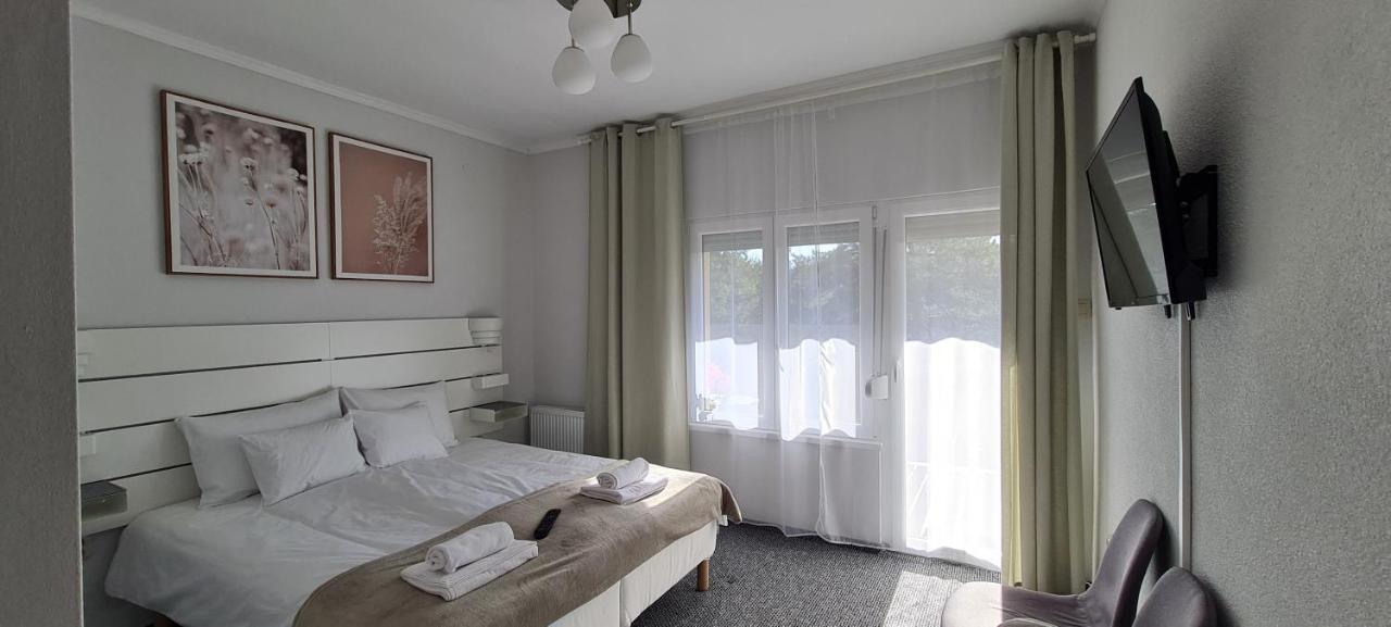 Lugas Apartman Miskolctapolca 2 Haloszoba Dezsa Es Jakuzzi Koezel A Barlangfuerdohoez Exterior photo