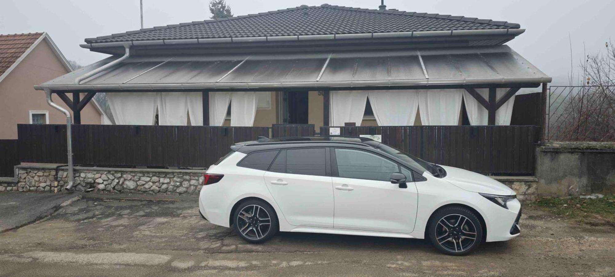 Lugas Apartman Miskolctapolca 2 Haloszoba Dezsa Es Jakuzzi Koezel A Barlangfuerdohoez Exterior photo